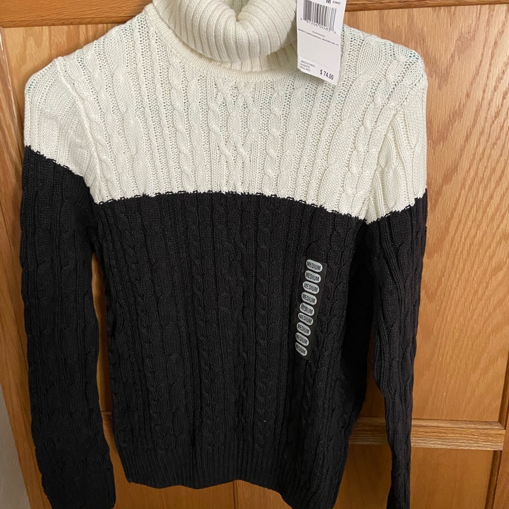 Jean Pierre Two-Tone Black and Cream Turtleneck Sweater New